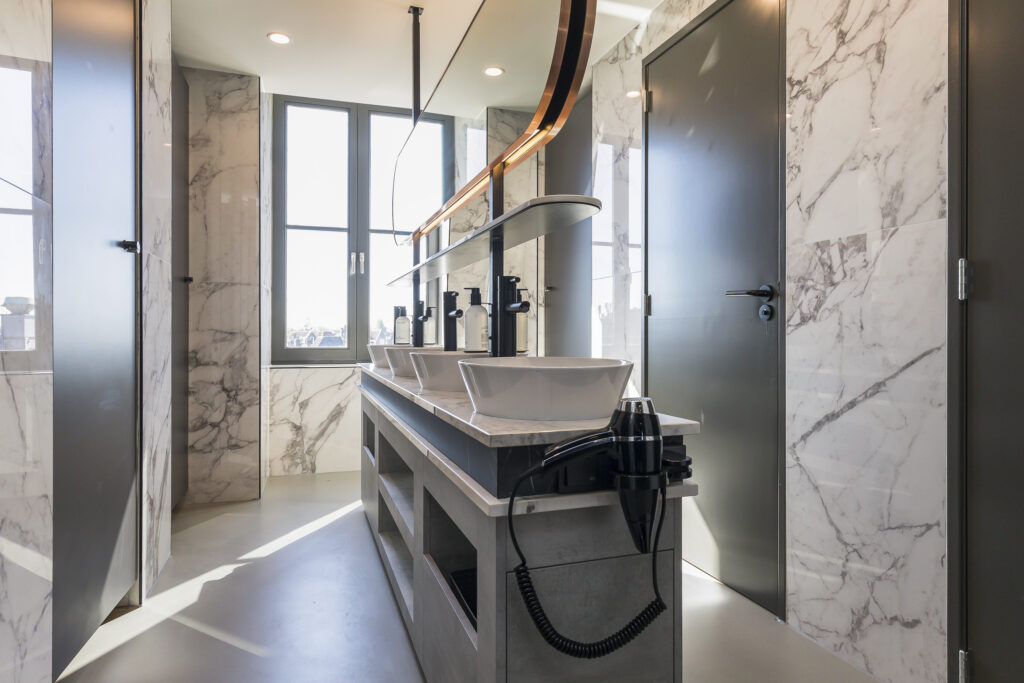 THIS HO(S)TEL Amsterdam