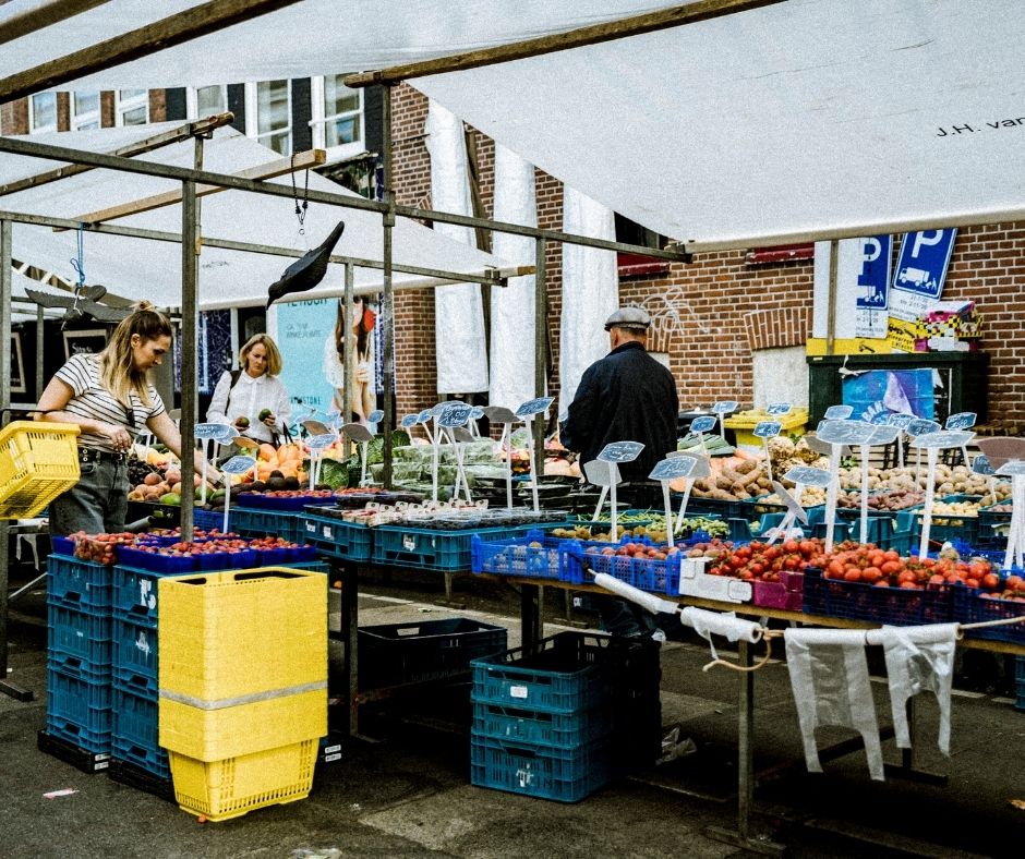 THIS Hostel market amsterdam albert cuyp